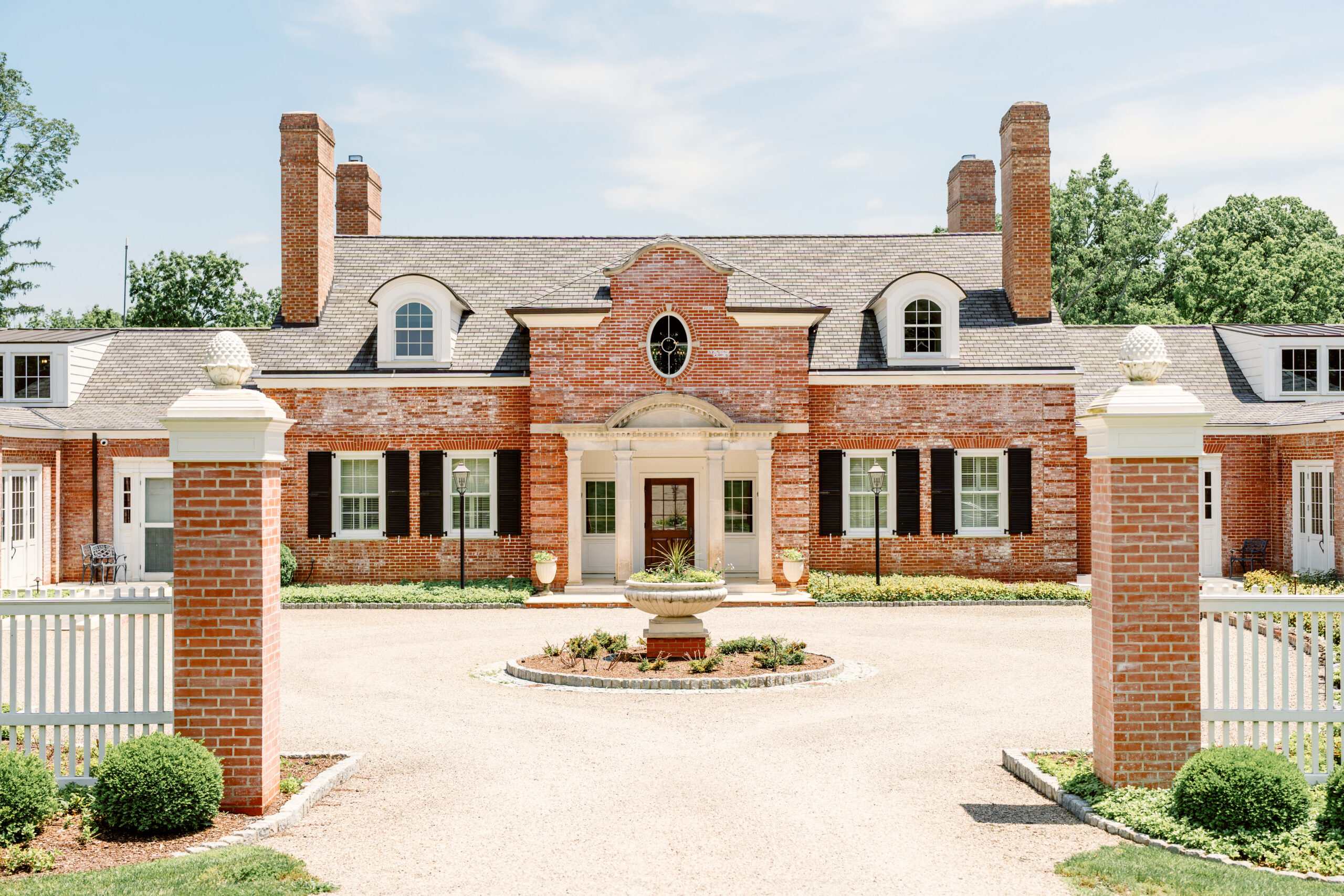 front of an estate venue in cincinnati Ohio